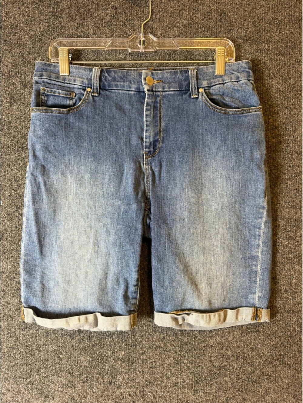 Chico's Women's Denim Shorts Size 1 (US 8 M) Cuffed Hem Stretch Medium Wash